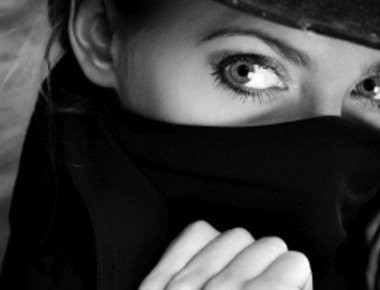 Τι λένε οι μυστικές υπηρεσίες στους στρατιώτες του ΝΑΤΟ για τις Ρωσίδες «Μάτα Χάρι»